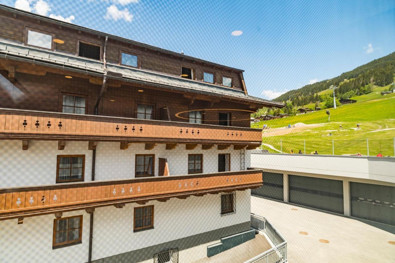Appartements Bernhofer Saalbach-Hinterglemm Bagian luar foto