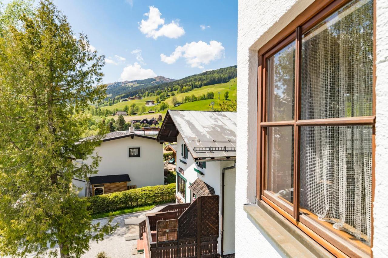 Appartements Bernhofer Saalbach-Hinterglemm Bagian luar foto
