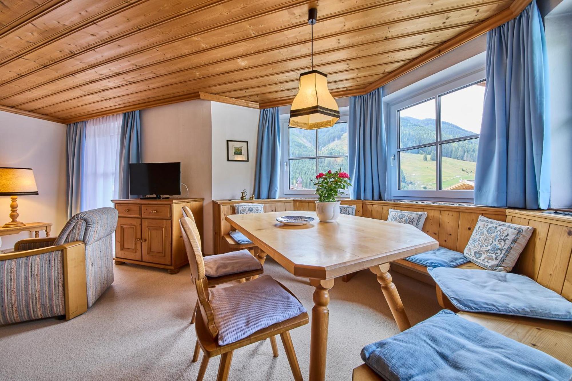 Appartements Bernhofer Saalbach-Hinterglemm Bagian luar foto